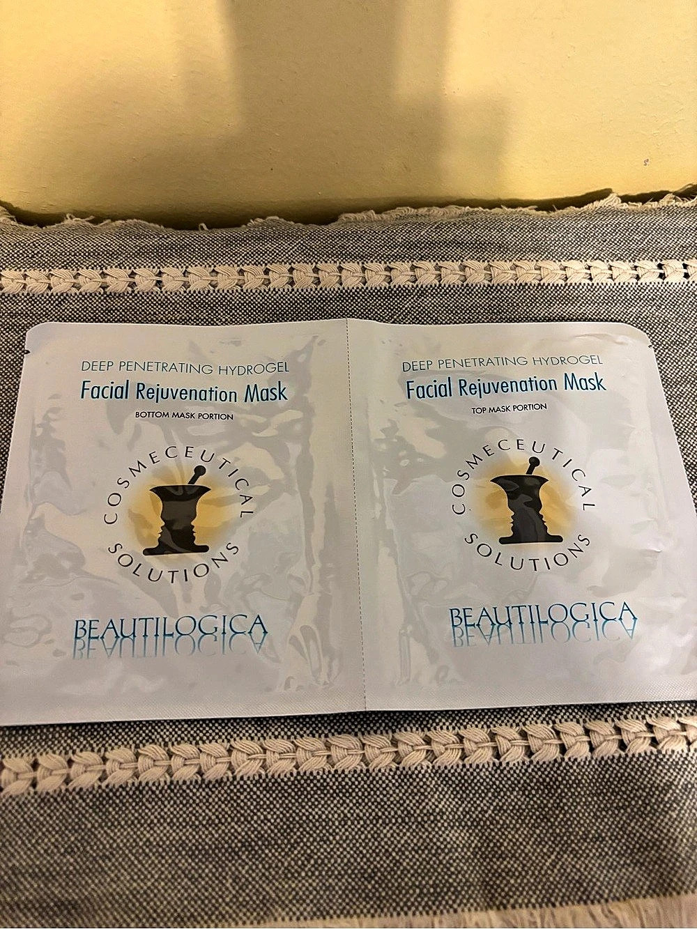 Beautilogica Deep Penetrating Hydrogel Facial Rejuvenation Mask